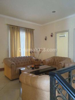 Rumah Johar Golf PIK 10x23 Jarang Ada Bagus Termurah