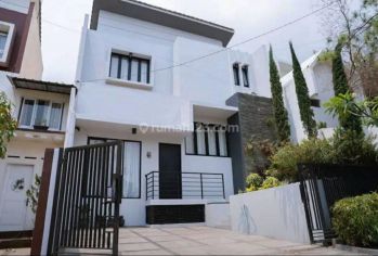 Rumah Lux SHM di Cipaku Setiabudi Bandung Utara