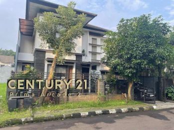 Rumah Cantik Fully Furnished Di Sektor 7 Bintaro Om11883