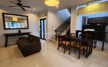 2 Bedrrom villa In Kerobokan Area For Yealry Lease