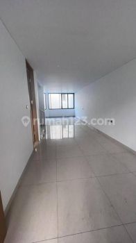 Disewakan Rumah Baru Modern Minimalis Babakan Jeruk