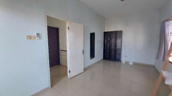 Rumah sewa tahunan 3 kamar dalam komplek kesambi area