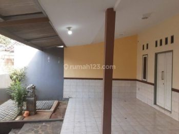 Rumah Bagus Siap Huni di Komplex Renijaya Pamulang, Tangsel