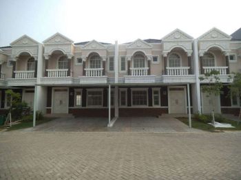 Disewakan Rumah Siap Huni di Cluster Europe 8x20m,Green Lake City