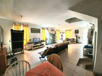 Rumah 2 Lantai SHM di Taman Provence, Bsd City, Tangerang
