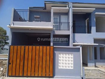 Rumah 2 Lantai dekat podomoro park di Cijeruk bojongsoang