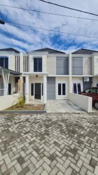 RUMAH MEWAH SIAP HUNI 100 METER DARI POROS PERINTIS SUDIANG MAKASSAR