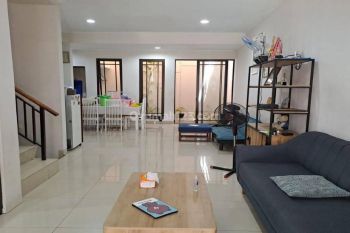 Jual Cepat Nego Saja Rumah Uk 6x15 Dua Lantai Sudah Renovasi Rapih Terawat Surat