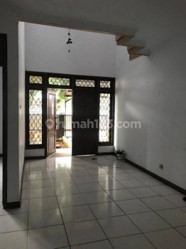 Disewakan Rumah 10x18 Taman Palem Lestari Jakarta Barat