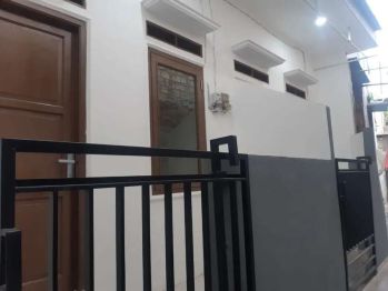 di kontrakin rumah 1 petak kamar mandi di dlm, ada westafel bisa masak