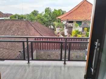 Dikontrakan Rumah VILLA ada 4 Kamar di Hangtuah Sanur
