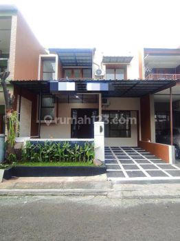 Rumah Bagus Siap Huni 2 Lantai SHM di Emerald Bintaro