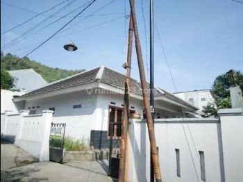 Rumah murah luas kokoh di penembakan dekat lapang tembak velodrome