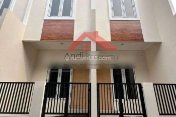 Rumah Baru Bebas banjir di Tanjung Duren(TD209)