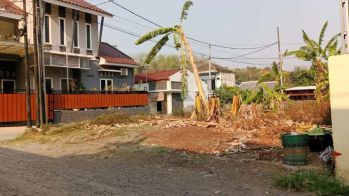 Tanah Siap Bangun dan bebas Banjir di Candi Penataran Manyaran