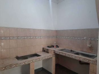 Disewakan Rumah Bagus 2 Lantai dekat supermarket Tip Top Rawamangun