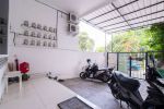 thumbnail-kost-nyaman-grogol-cozia-house-jendela-balkon-furnish-dekat-trisakti-6