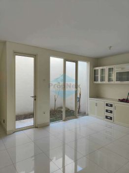 Sewa Rumah Grand Pakuwon Semi Furni