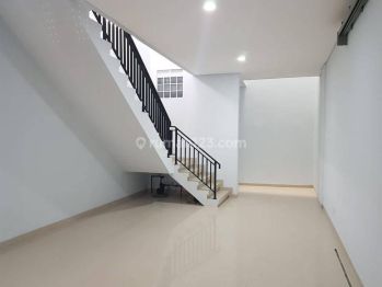 Ruang Usaha Blong di Tegalega, Lokasi Strategis di Mainroad.