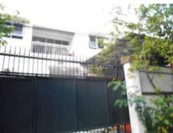 Dijual Cepat Rumah di Jalan Kramat Baru No. 1 Senen Jakarta Pusat