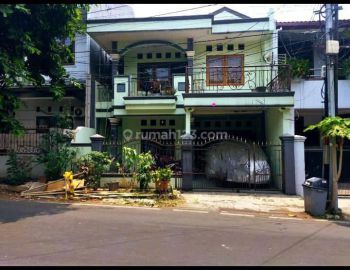 Rumah dijual strategis di komplek pondok kelapa Jakarta Timur