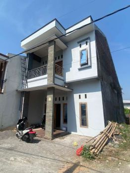 Jual rumah 2 lantai di sendangguwo