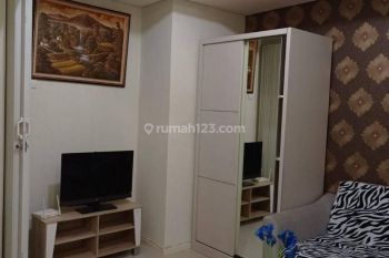 Sewa Apartemen Cosmo Terrace 1 Bedroom Lantai Tinggi Furnished
