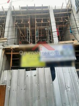 Rumah Baru Proses Bangun Bebas Banjir Di Tanjung Duren(TD216)