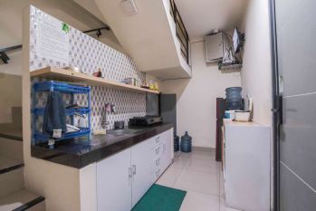 Kost Abdi Muwardi Jendela Keluar Pendek Grogol Petamburan