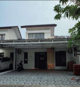 Di sewakan rumah Lokasi Strategis dekat Stadion wibawa mukti cikarang