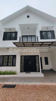 Jual rumah baru siap huni area Sekbil Bintaro di Jombang, Ciputat.