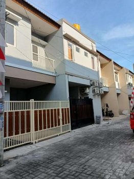 Rumah tinggal baru gress laris kutisari surabaya