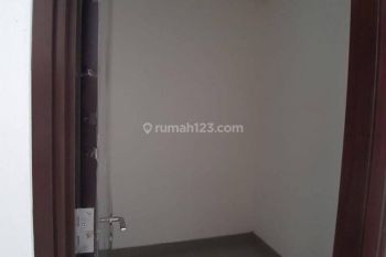 Rumah Di Cluster Orchestra, Pantai Indah Kapuk. Uk 6x15 M