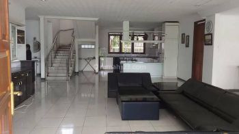 Dijual Rumah Besar Luxury di Setiabudi Bandung