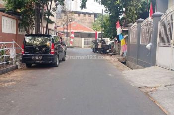 Non.344 Rumah 3 Lt lokasi Strategis