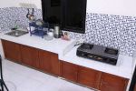 thumbnail-sewa-rumah-bulanan-furnished-ac-freewifi-tv-kabel-air-panas-12