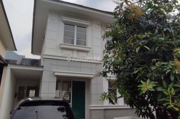 Rumah sewa bagus 2 lantai harga murah di cluster mewah kota wisata