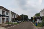 thumbnail-rumah-sewa-bagus-2-lantai-harga-murah-di-cluster-mewah-kota-wisata-1