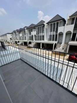 Disewakan Rumah Aether Greenwich Bsd