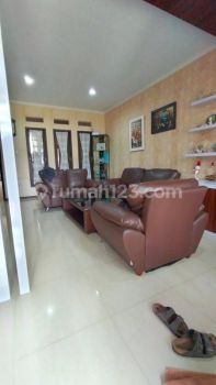 Rumah 2 Lantai SHM Terawat dekat akses tol Buah Batu