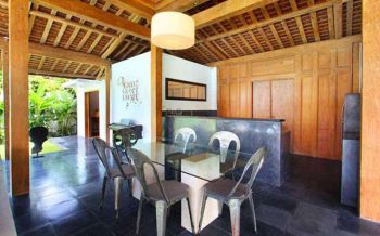 Disewakan Harian Villa Mewah Modern 3 kamar di Canggu Bali - BVI49762