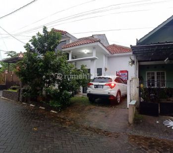 Turun harga hitung tanah Rumah di Komplek Bukit Rivaria Depok