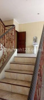 Disewakan rumah besar komplek tpi teluk gong