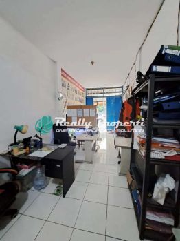 Ruko dan Kost 2 Lt Posisi Jalan Utama Komplek di Jatimakmur