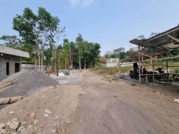 Belakang UII Jogja, Prospek Kost, SHM Pekarangan