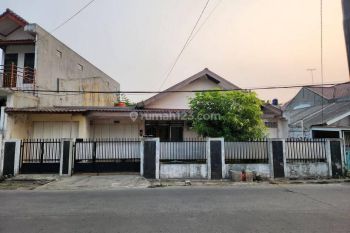 Dijual rumah di pinggir jalan raya jatibening bekasi