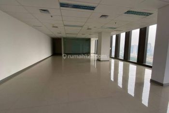 Space Kantor Bagus L&#39;&#39;Avenue Office Tower