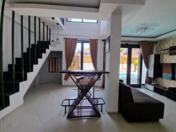 Villa brand new 3 lantai are kunti seminyak