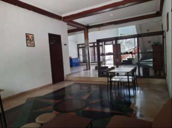 Di sewakan ex cafe sayap dago, sekitaran Dipatiukur Sangat strategis