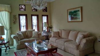 Disewakan Rumah Rapi Siap Huni Jatiwarna Indah Taman Mini Jaktim 4+2KT